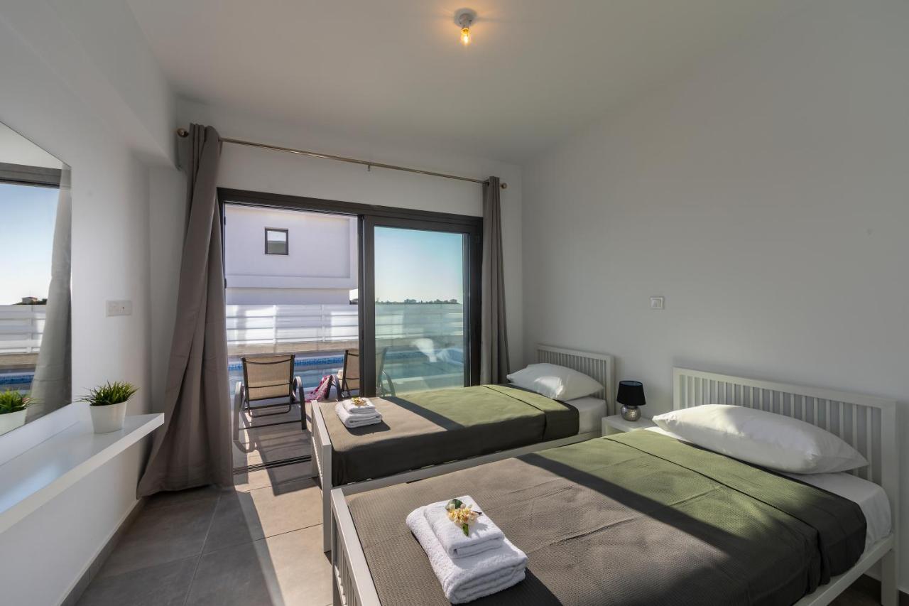 Villa Andre, Walking Distance To Coral Bay Peyia Ngoại thất bức ảnh